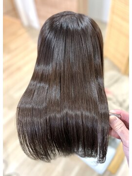 ミニマル(MINIMAL) 極上ツヤ髪ストレート＋カット