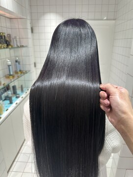 ロンドルーチェ 心斎橋(Lond luce) ダークアッシュ/ミディアムレイヤーカット［髪質改善/縮毛矯正］