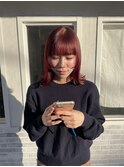切りっぱなしボブバーガンディーカラー