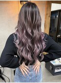 ピンクラベンダー、バレイヤージュ、ハイライト、レイヤーカット
