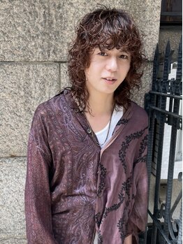 ヘン メンズ(hen Men's)の写真/【心斎橋/南船場】落ち着きがありつつも、どこか遊び心がある。そんなパーマスタイルをご提案いたします！