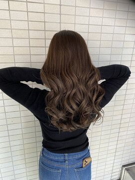 リヴナ(Livna) ロング×艶ウェーブ◎