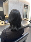 暗めオリーブ