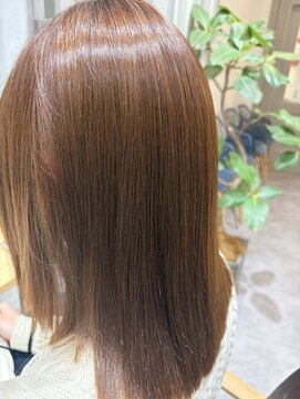 高難易度縮毛矯正 ダメージ縮毛矯正ビビリ治し　仕上げは手でザーっと乾かしただけ