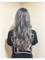 ヴィダ クリエイティブ ヘアーサロン(Vida creative hair salon) ☆デザインカラー☆外国人風ホワイトシルバー☆