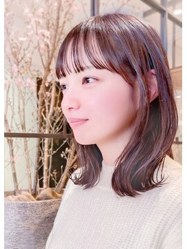 ルエ(rue) 大人可愛い20代30代40代小顔ワンサイドショートボブ丸み前下がり