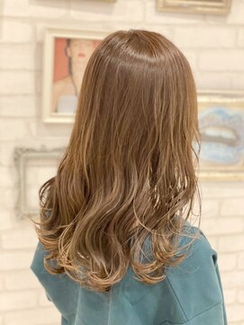 アイコニック 日進梅森台店(ICONIQ) 人気のベージュカラー×ロブスタイル