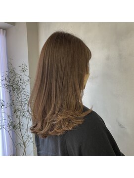 リジー(Litzy) 大人気ベージュカラー