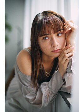 トゥーザシー(TO THE SHE) ストレートヘア