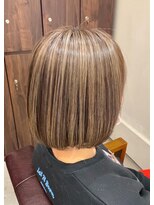 オンカラー(ON.COLOR)&nbsp;大人グレージュハイライトショート