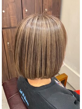 オンカラー(ON.COLOR) 大人グレージュハイライトショート