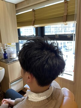 ヘアーモードキクチ 日本橋三越前店 アップバンクスタイル
