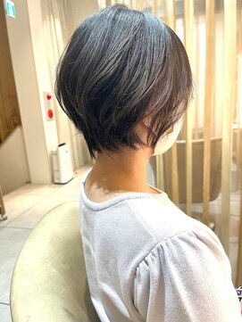 アフロートpd+ KOBE(AFLOATpd+) 大人可愛い20代30代40代前下がりショート丸みショート