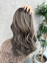 アルドーレフィエロ シンサイバシ(Ardore fiero shinsaibashi) コントラスト極ハイライト☆グレーベージュ