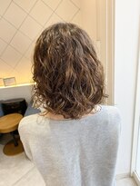 アンジュベイナハ (Ange Bay NAHA)&nbsp;ミディアムボブ×スパイラルパーマ
