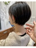ショートボブ