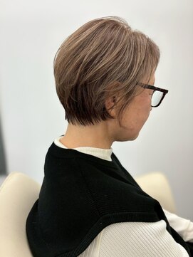 ジエクトアイロ 江坂駅前 似合わせショートボブ/フェザーショート/細めハイライト