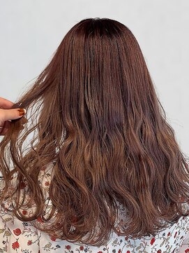 ポルト(porto produced by teatro hair salon) ブラウンベージュ ロングレイヤー 透明感カラー 20代 30代 美髪