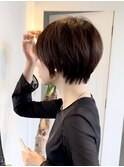 たっぷりレイヤーの大人ショートボブ白金目黒