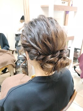 ロカット サロン(Roquat Salon) 人気シンプルシニヨンアレンジ【ヘアアレンジ 立川南口/立川】