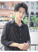 ソフトツイストパーマサイドパートショートコンマヘア