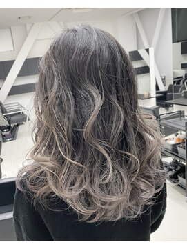 アライブ キチジョウジ(ALIVE Kichijoji) 【ALIVE吉祥寺】グレージュエアタッチバレイヤージュカラー