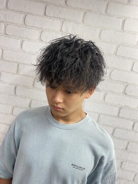 アイズ 海老名(AIZU) ツイストスパイラルパーマ波巻きスパイラルパーマメンズマッシュ