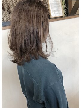 バンビ プライベート サロン(Bambi private salon) バイオレットベージュ*くびれミディアムレイヤー*Bambi松平愛