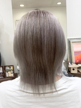 デザイナーズ ファクトリー(Designer's Factory) ミルクティーベージュアッシュ ウルフショート