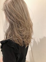 イト(ito)&nbsp;【 ito / 梅田 】セミロングハイトーン × ナチュラル