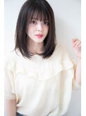 上質大人女子のミディアムストレート