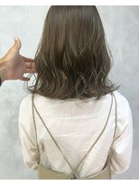 キチ(kichi.)&nbsp;[kichi.] ミディアム×カーキベージュ