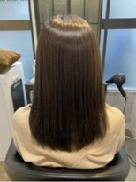 濃いめオリーブアッシュ
