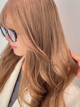 ノラキチジョウジ(NORA KICHIJOJI) ミルクティーベージュカラーロングレイヤーカット耳かけウルフ