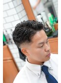 ビジネススタイル/スキンフェード/毛流れパーマ/七三分け