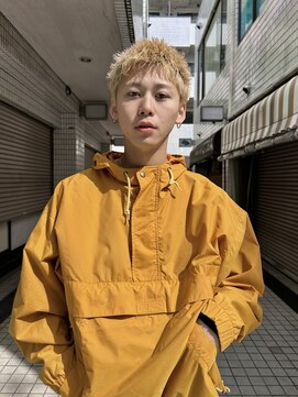 ヒュージ 表参道(huge) スパイキーショート/抜きっぱなしブリーチ/ダブルカラー