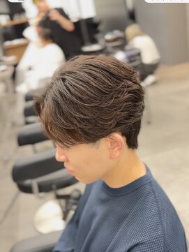 オーバルバイアピッシュ(OVARL by apish) フェザーパーマニュアンスパーマセンターパート曲がる縮毛矯正