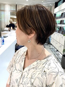 ステアケース 武蔵小杉店(stair:case) 大人ショートヘア/ショートボブ/白髪ぼかしハイライト/武蔵小杉