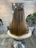 イシン(ISIN)&nbsp;繰り返すブリーチ毛に美髪縮毛