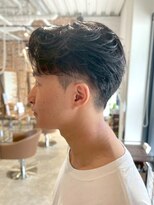 スペックホルダー(Spec Holder)&nbsp;センターパートフェードショート