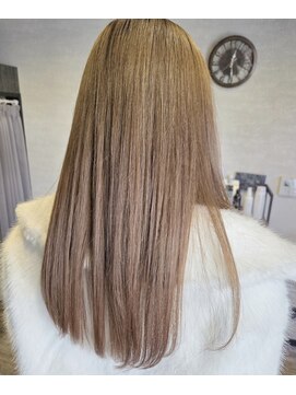 サード プレイス(Third Place) ミルクティーベージュ!