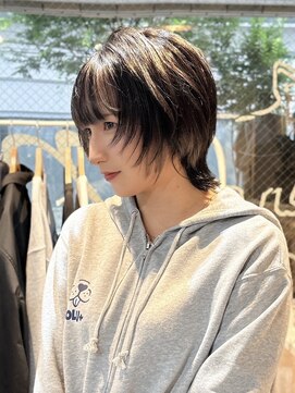 ノエ(Noe) ウルフショートウルフボブレイヤーインナーホワイトシルバー
