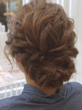 イツミヘアーループ(itsumi) お呼ばれアレンジ