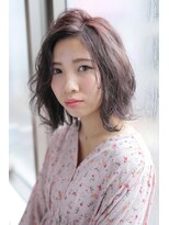 ソーホー ニューヨーク シズオカ(SOHO newyork SHIZUOKA)&nbsp;ラフな無造作ウェーブが大人かわいいミディ