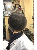 サムブリッジ(SOMEBRIDGE)&nbsp;★前下がりボブのハイライトグレージュカラー★【SOMEBRIDGE】