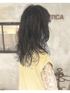 ヘルベチカ・ヘア(Helvetica hair) [helvetica hair]ハイレイヤーロング