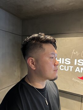 ディスイズバーバー(THIS IS BARBER) バーバースタイル フェード×束感ツイストスパイラル【札幌】