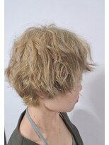 ラファミリア(la famiglia)&nbsp;クセ毛を活かしたショート