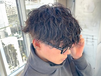 リット×ベリエ(Lit.×belier)の写真/原宿の人気メンズサロンで培った、最新トレンドのツイストスパイラルパーマが人気◎[メンズパーマ]