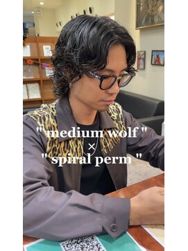 ラドンナアデッソ(LA.DONNA ADDESSO) ミディアムウルフ × 大人スパイラルパーマ